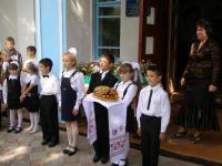 Літературно паломництво в Піски (  зустрічають хлібом-сіллю.JPG)